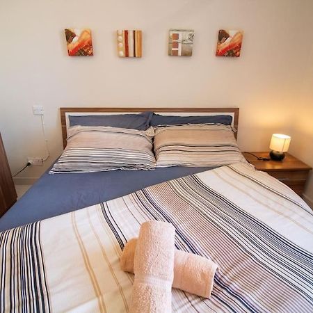 Modern Apt In The Heart Of Maltese Nightlife Saint Julian's Екстер'єр фото
