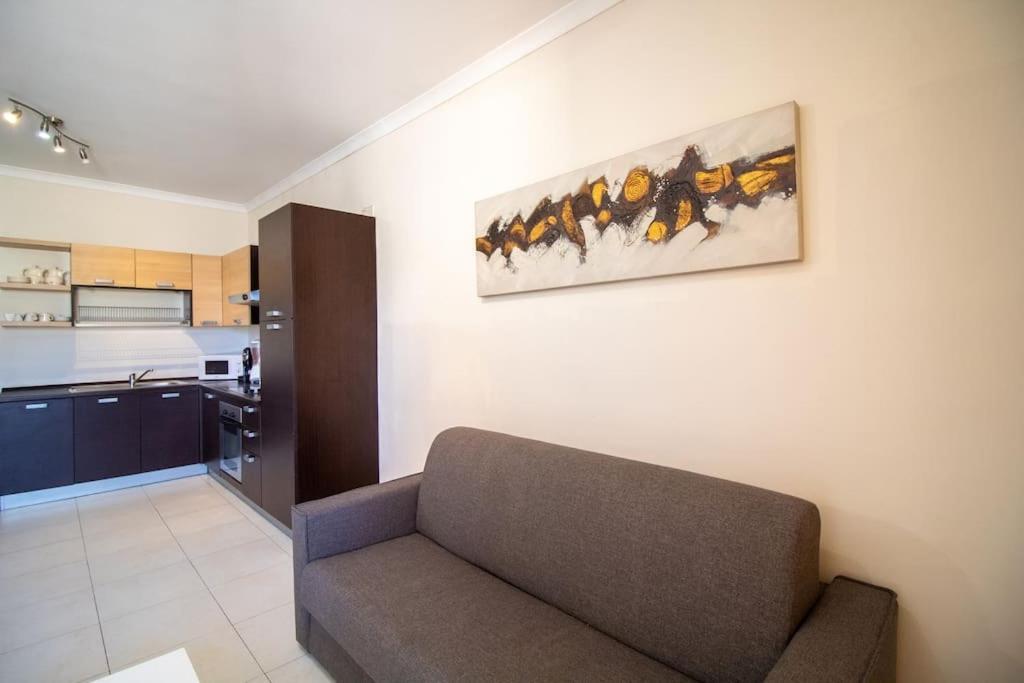Modern Apt In The Heart Of Maltese Nightlife Saint Julian's Екстер'єр фото