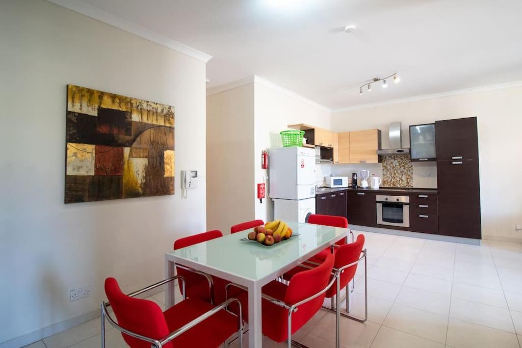 Modern Apt In The Heart Of Maltese Nightlife Saint Julian's Екстер'єр фото